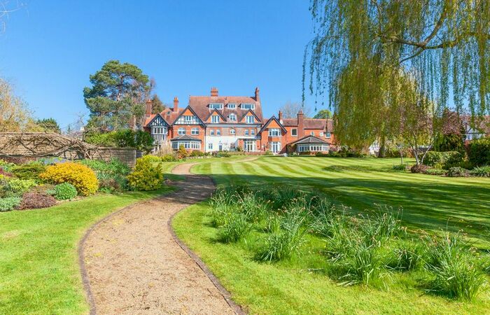 1 Bedroom Flat For Sale In Burcot, Abingdon, OX14