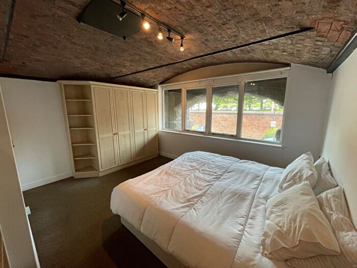 2 Bedroom Apartment To Rent In Waterloo Warehouse, L3