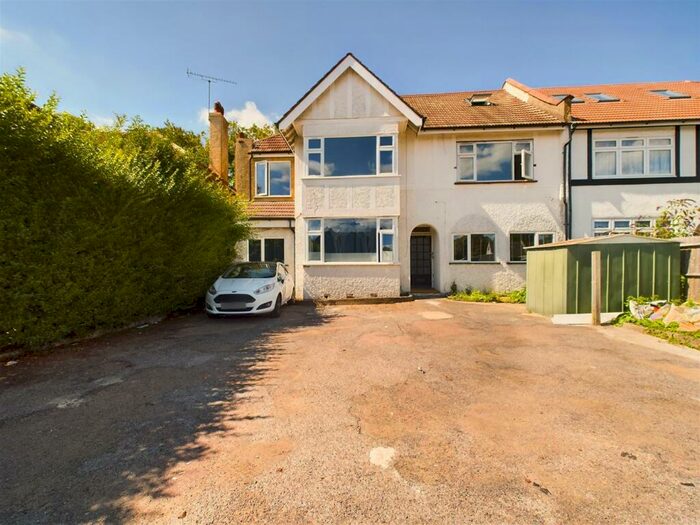 2 Bedroom Flat To Rent In Brighton Road, Coulsdon, CR5