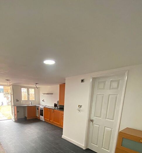 Studio To Rent In Uxbridge Road, Slough, SL2