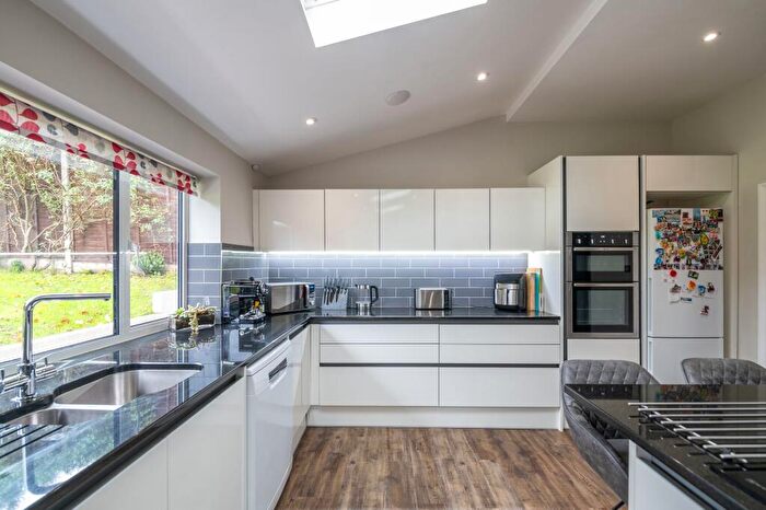 3 Bedroom Semi Detached House For Sale In Rowan Close, Reigate, RH2