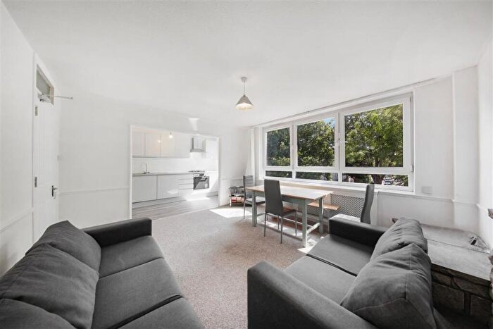 5 Bedroom Flat To Rent In Battersea Bridge Road, SW11