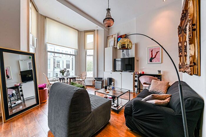 1 Bedroom Flat For Sale In Nevern Road, Earls Court, London, SW5