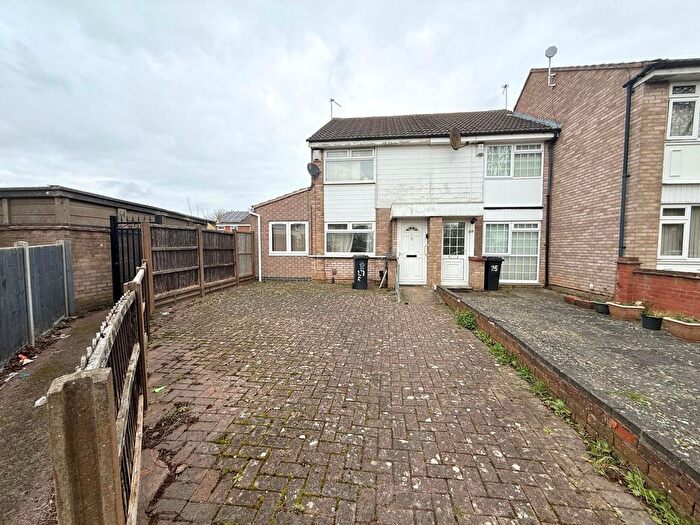 3 Bedroom End Of Terrace House To Rent In Archer Close, Leicester, LE4