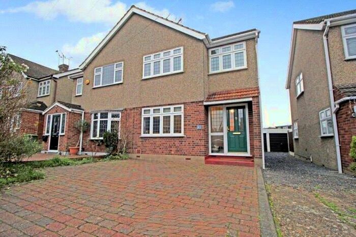 3 Bedroom Semi-Detached House For Sale In Passingham Avenue, Billericay, Essex, CM11