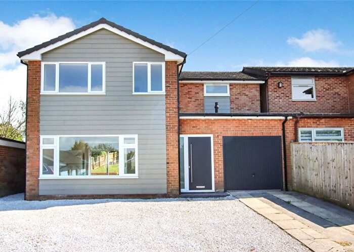 4 Bedroom Detached House For Sale In Clinton Road, Lymington, Hampshire, SO41