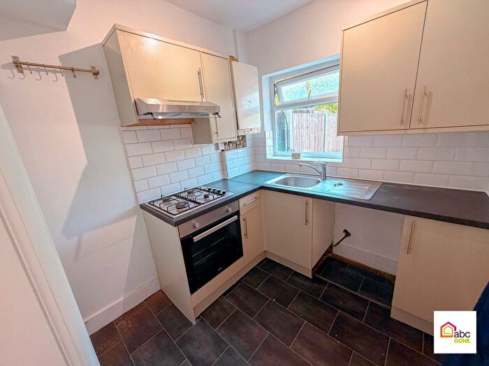 3 Bedroom Terraced House To Rent In Western Avenue, Dagenham, Essex, Uk, RM10