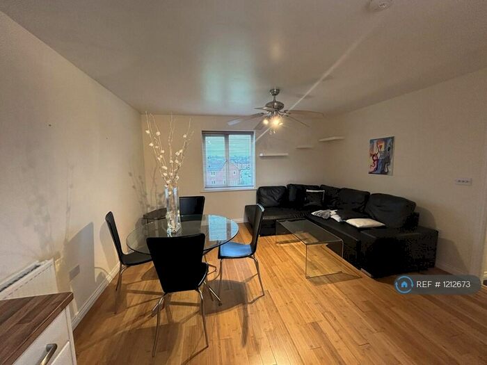 1 Bedroom Flat To Rent In Signals Drive, Coventry, CV3