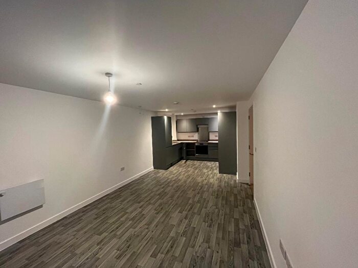 2 Bedroom Flat To Rent In Stockport Road, Ardwick, Manchester, M13