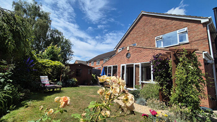 4 Bedroom Detached House For Sale In Mansions Close, Bishops Itchington, CV47