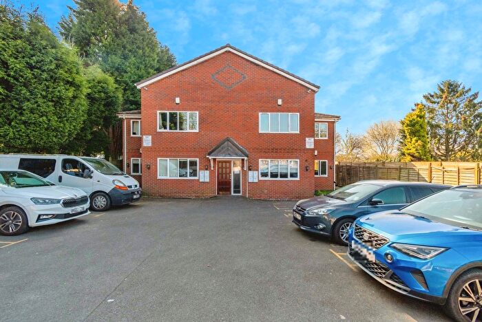 2 Bedroom Flat For Sale In Littleworth Road, Cannock, Staffordshire, WS12