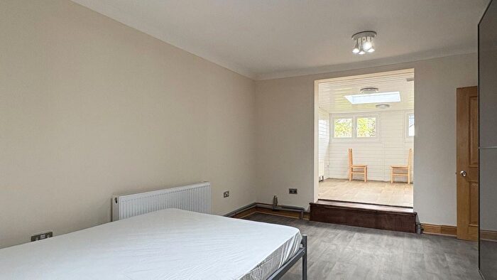 2 Bedroom Flat To Rent In Wembley Hill Road, Wembley, HA9