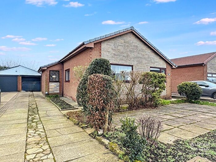 3 Bedroom Detached Bungalow For Sale In Cathedral Road, Chadderton, Oldham, OL9