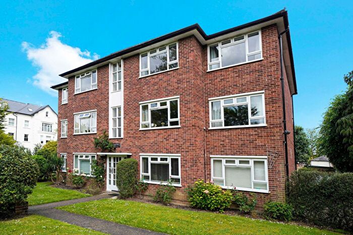 2 Bedroom Flat For Sale In Oak Hill Road, Leighton House Oak Hill Road, KT6