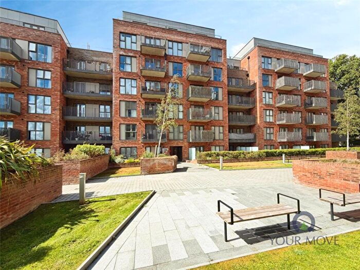 2 Bedroom Flat For Sale In Rosalind Drive, Maidstone, Kent, ME14
