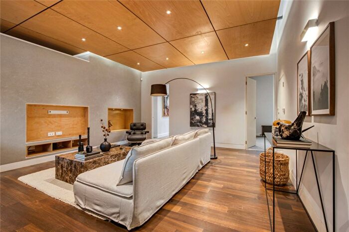 2 Bedroom Flat To Rent In Archway Road, London, N6