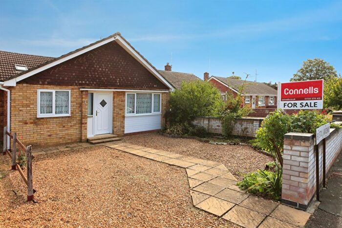 2 Bedroom Semi-Detached Bungalow For Sale In Bristol Avenue, Peterborough, PE4
