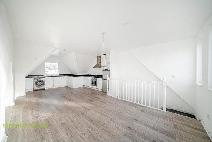 2 Bedroom Apartment For Sale In High Street, Croydon, CR0