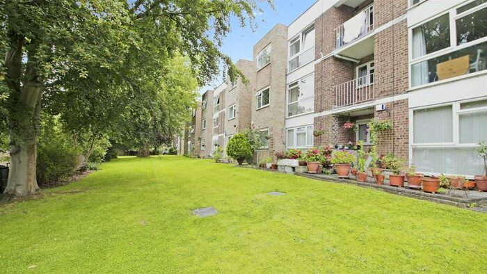 1 Bedroom Flat To Rent In London Lane, Bromley, BR1