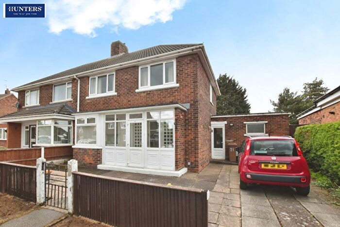 3 Bedroom Semi-Detached House For Sale In Bardney Avenue, Scunthorpe, DN16