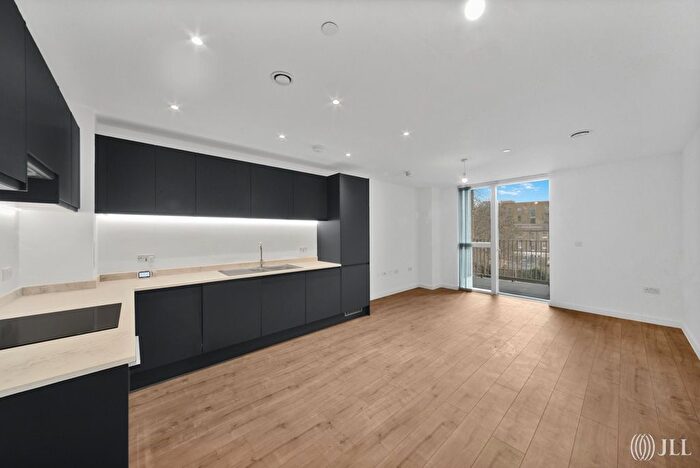 1 Bedroom Flat To Rent In Munton Road, London, SE17