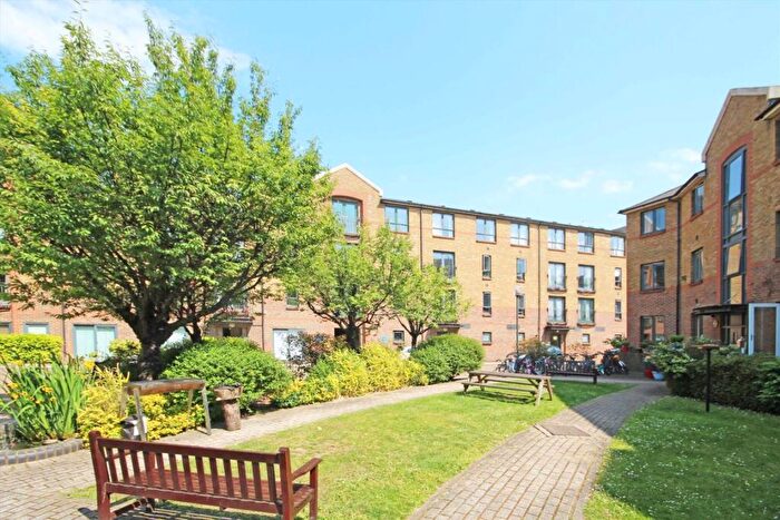 2 Bedroom Flat To Rent In Durward Street, Whitechapel, E1