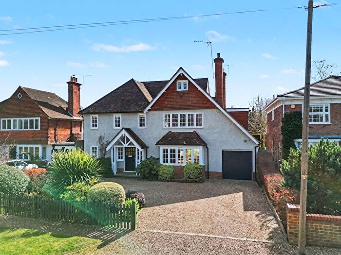 5 Bedroom Detached House For Sale In New Road, Esher, KT10