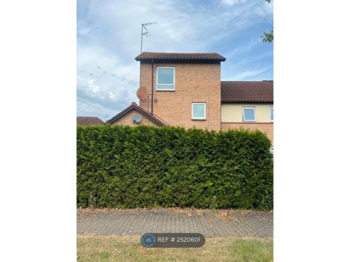 2 Bedroom Maisonette To Rent In Blackmoor Gate, Furzton, Milton Keynes, MK4
