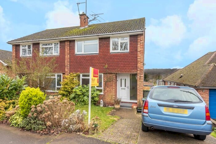 3 Bedroom Semi-Detached House To Rent In High Wycombe, Buckinghamshire, HP13