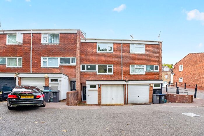 3 Bedroom Terraced House For Sale In Hillside Road, Dover, CT17
