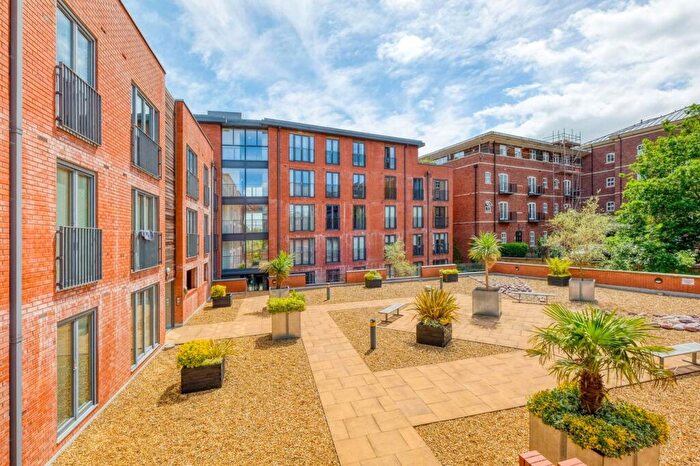 2 Bedroom Flat For Sale In Hutchings Lane, Shirley, B90