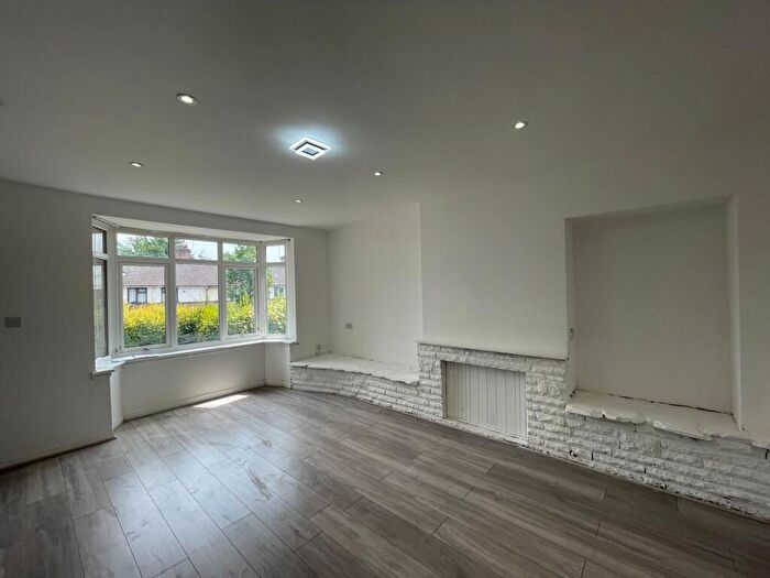 3 Bedroom End Of Terrace House To Rent In Hawkesyard Road, Birmingham, B24