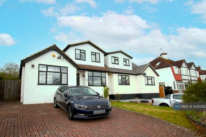 4 Bedroom Semi-Detached House To Rent In Charterhouse Road, Orpington, BR6