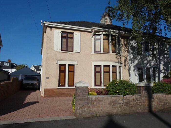 4 Bedroom Semi-Detached House For Sale In Heol Don, Whitchurch, Cardiff., CF14