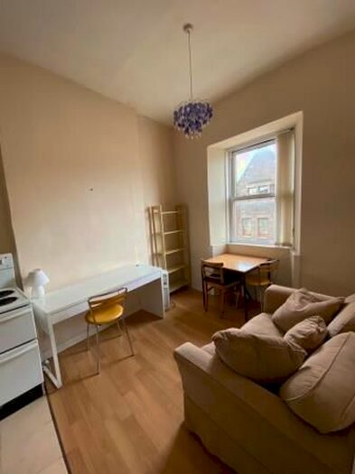 1 Bedroom Flat To Rent In Ponton Street, Edinburgh, EH3