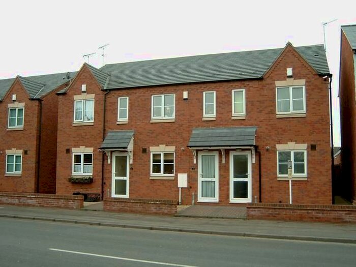 2 Bedroom Property To Rent In Manse Gardens, Studley B80