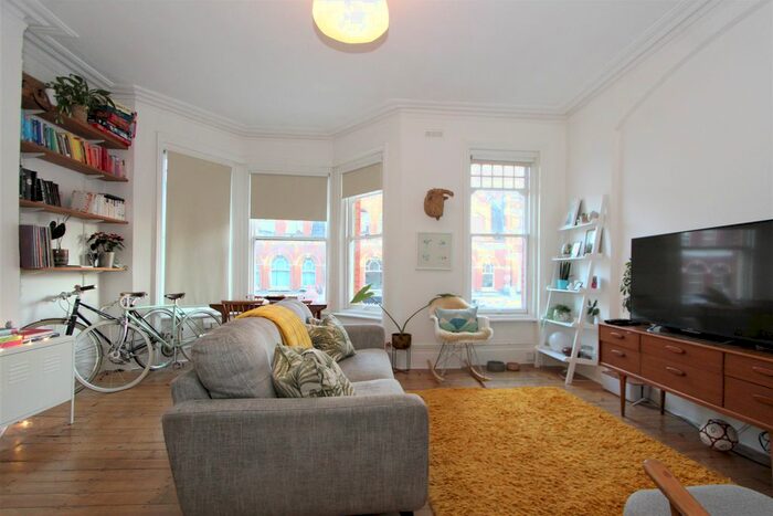 1 Bedroom Flat To Rent In Topsfield Parade, Tottenham Lane, Crouch End, London, N8