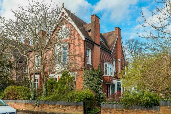 1 Bedroom Flat To Rent In The Grange, London, SW19