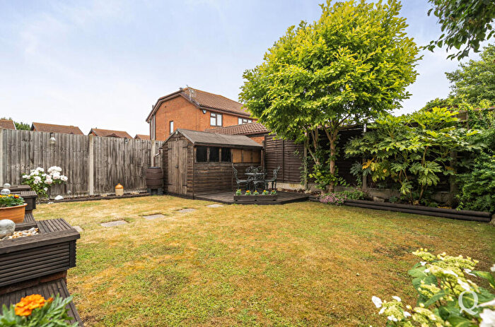 4 Bedroom Detached House For Sale In Clerke Drive, Kemsley, Sittingbourne, Kent, ME10