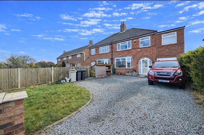 4 Bedroom Semi Detached House For Sale In Legbourne Road, Louth, LN11