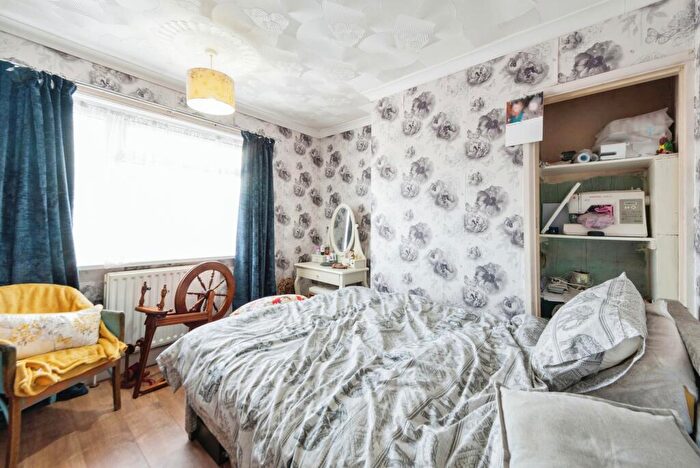 3 Bedroom Terraced House For Sale In Acacia Road, Southampton, Hampshire, SO19