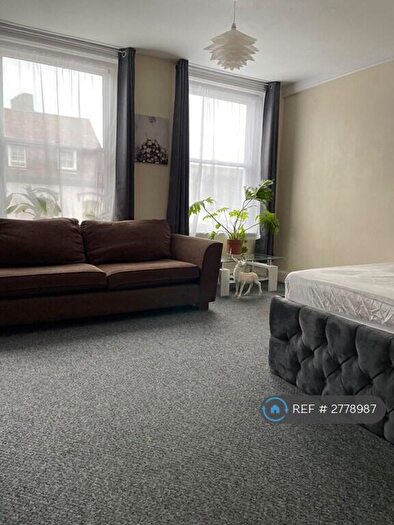 Studio To Rent In High Street, Newmarket, CB8