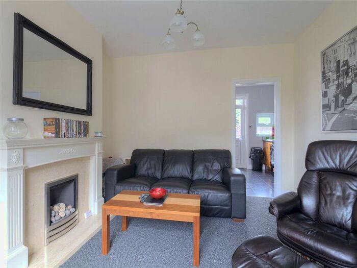 2 Bedroom Terraced House To Rent In Birkhouse Lane, Huddersfield, HD5