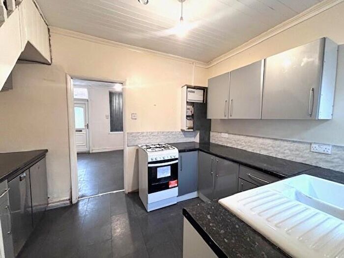 2 Bedroom House To Rent In Farringdon Street, Hull, HU5