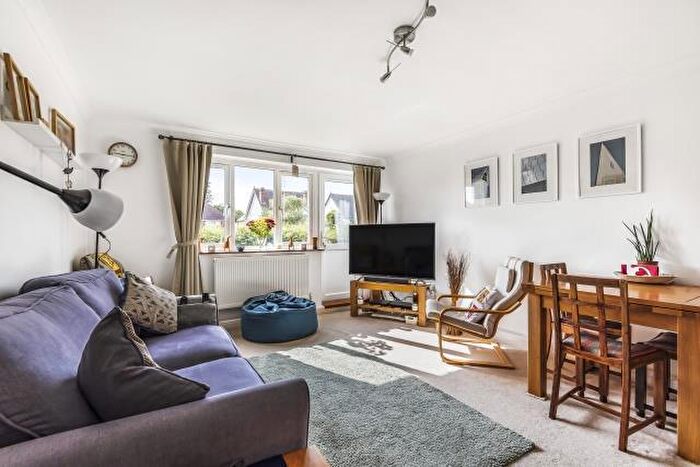 2 Bedroom Flat For Sale In Earley / University / Hospital Area, Reading, Berkshire, RG6
