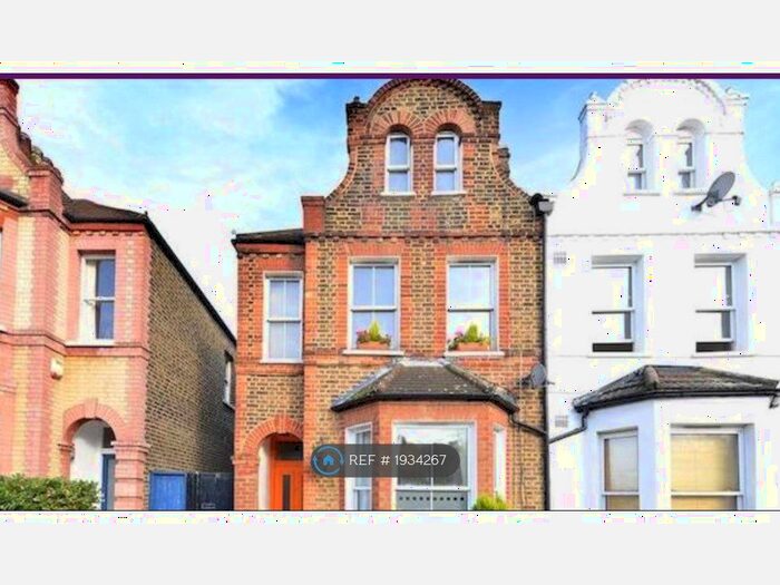 2 Bedroom Flat To Rent In Buckingham Road, London, N22