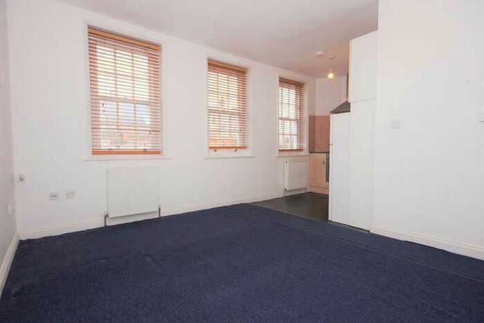 1 Bedroom Flat To Rent In Bridge Street Pinner, HA5