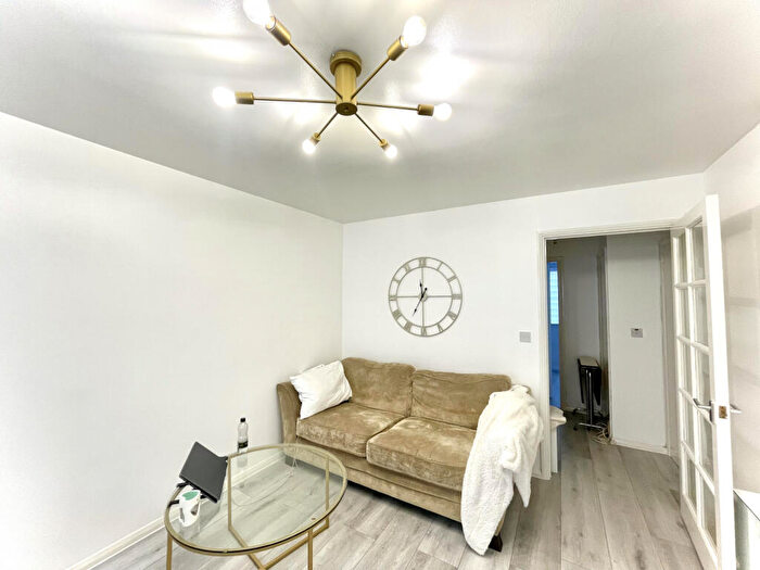 1 Bedroom Flat To Rent In Hispano Mews, Enfield, EN3