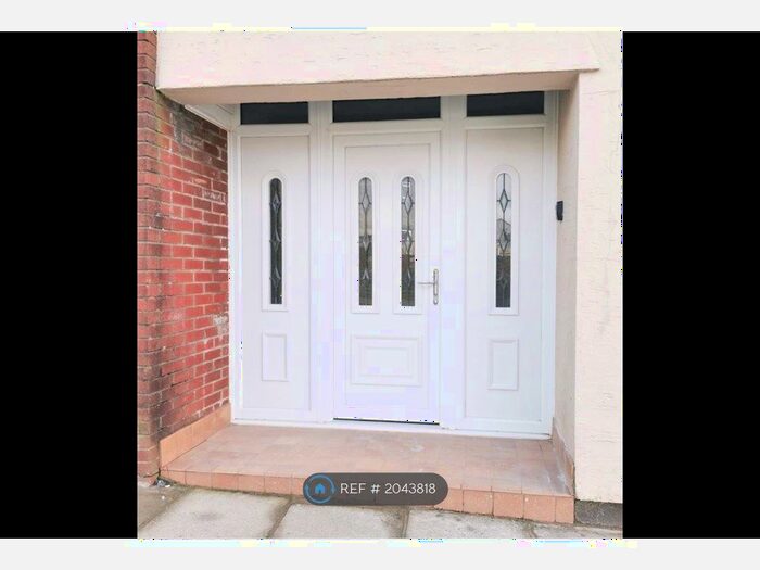 2 Bedroom Flat To Rent In Heol Brynhyfryd, Pontypridd, CF38