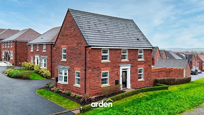 4 Bedroom Detached House For Sale In Oakdale Close, Redditch, B98